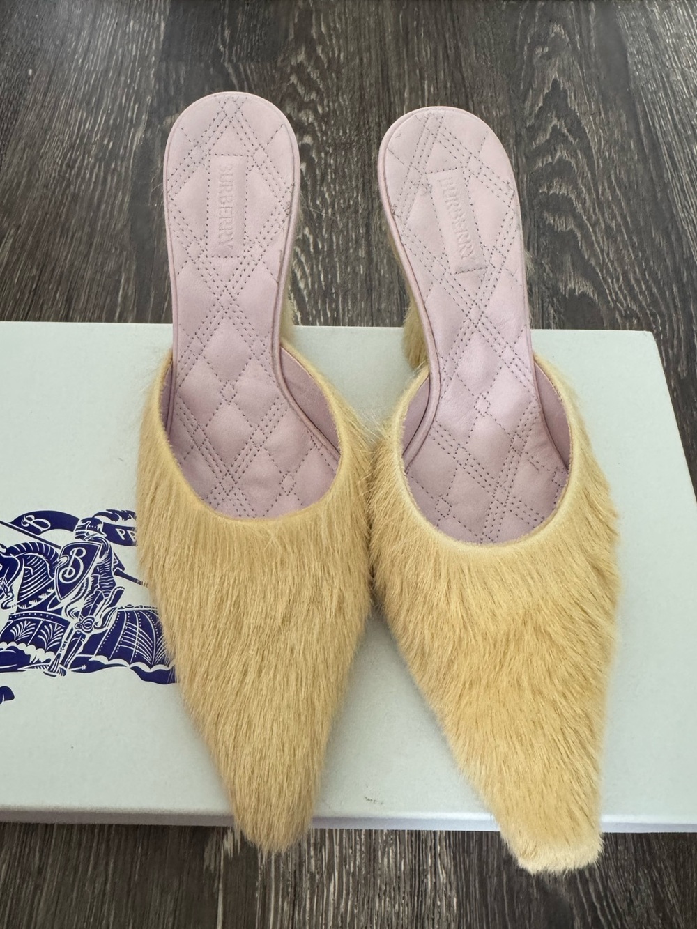 Burberry yellow calf hair mules - Picture 2 of 11